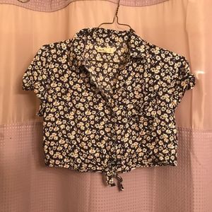 💙 NWOT Daisy Crop Top